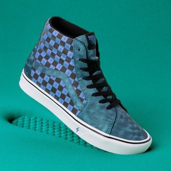 Damske Kotnikove Tenisky Vans x HARRY POTTER™ Iridescent Comfycush Sk8-Hi Biele VA86TNCRI